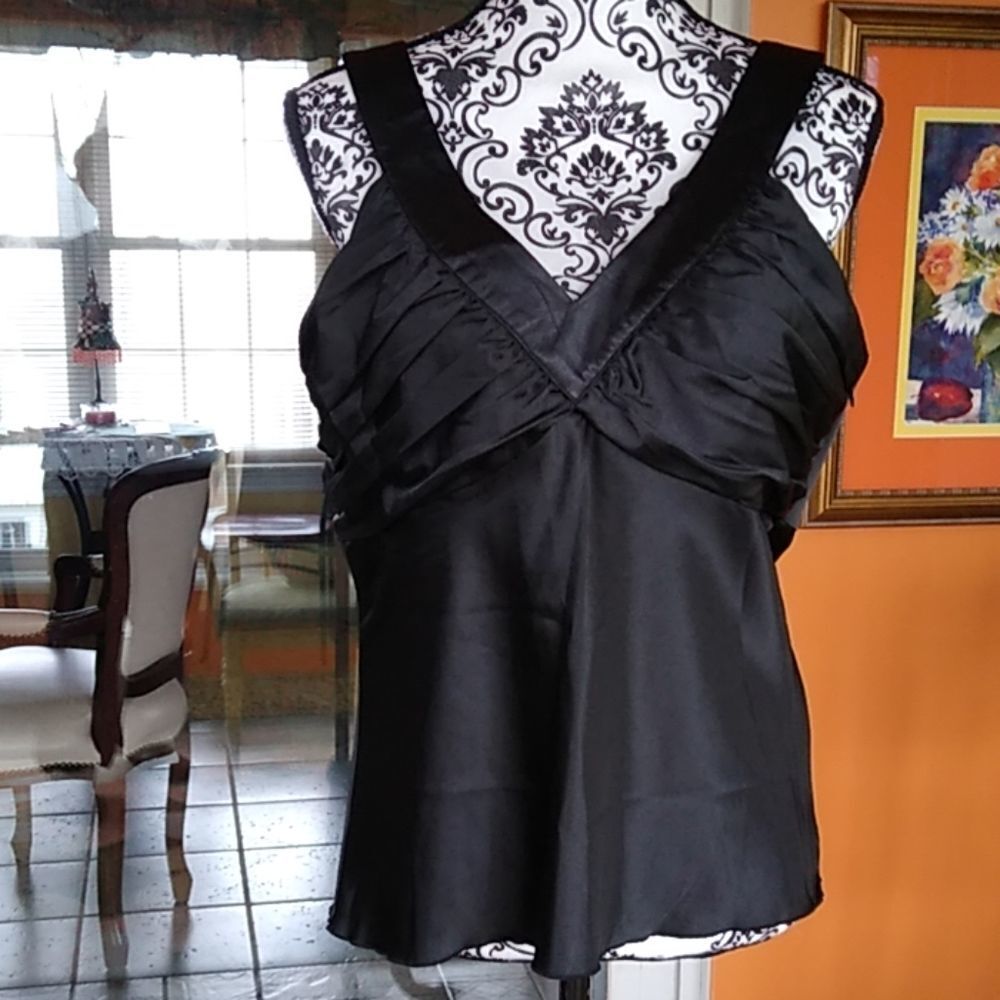 8 for $20 Nwt Spencer Jeremy Size L Black Sleeveless Top